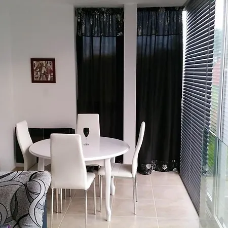 Charming In Riveira With Private Parking * Ribeira