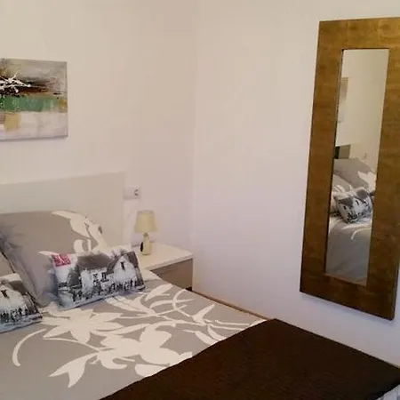 Apartment Charming In Riveira With Private Parking